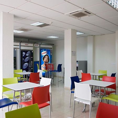 Albergue Inturjoven Sevilla Exterior photo